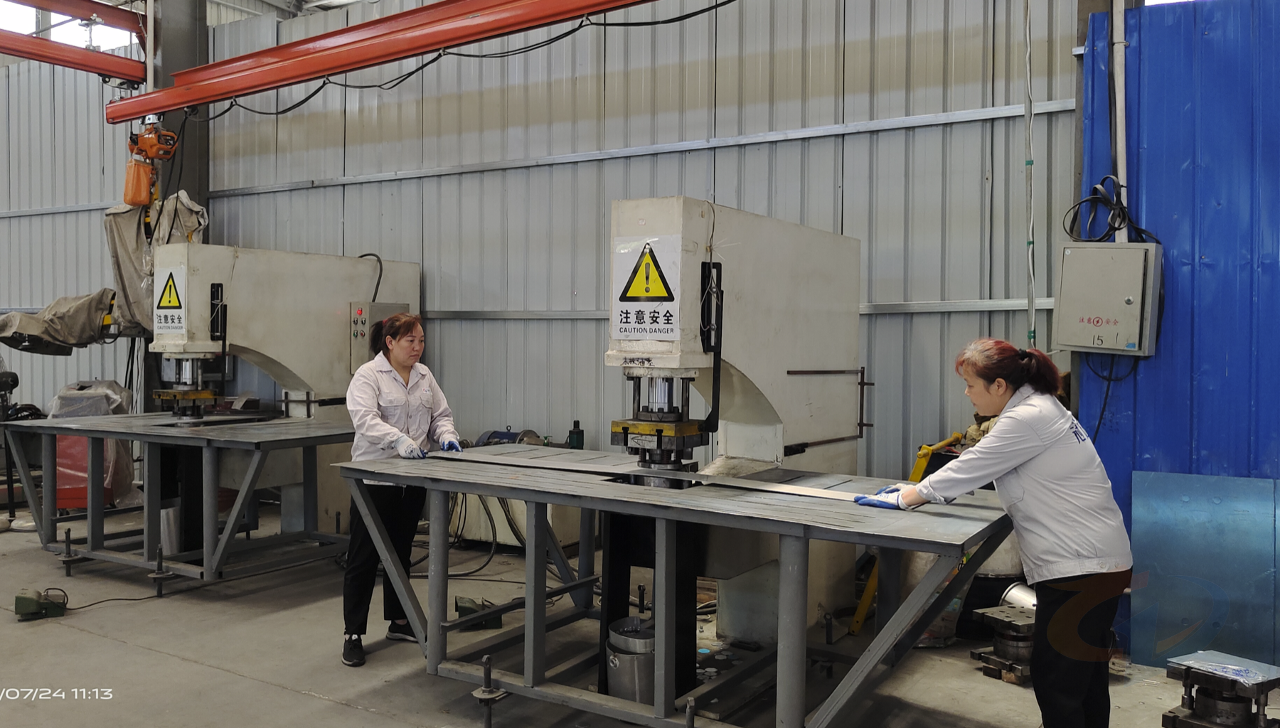 Material processing for custom tank production