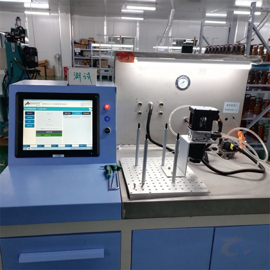 SCR pump component connected to an automated testing bench